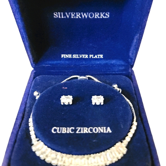 Silverworks Bracelet And Earring Set New In Box - Picture 4 of 4